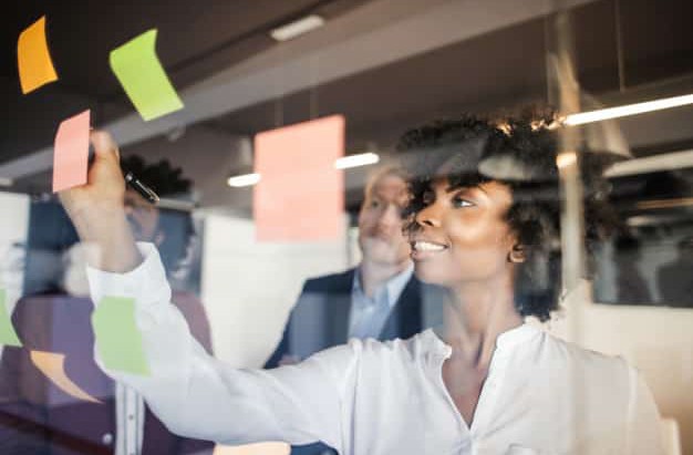 Como escolher a sala ideal para reuniões ou eventos